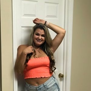 Meet your Posher, Tiffany